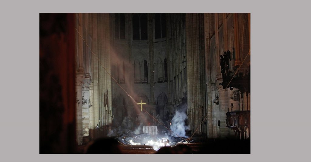 Notre Dame de Paris – Incendie – Le chœur le 16 avril 2020 matin